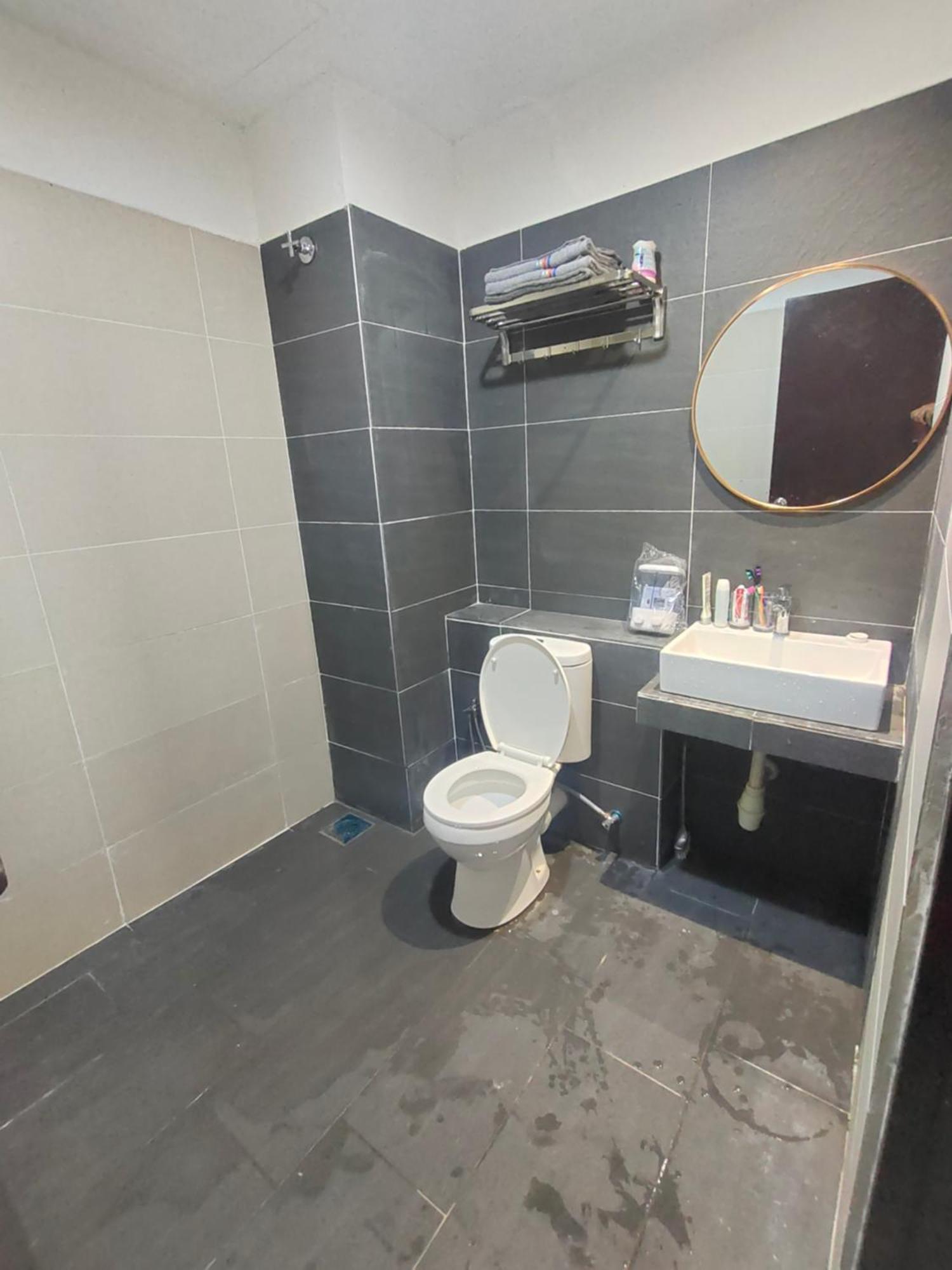 Alish Studio Apartment With Pool, Netflix, Wifi Gua Musang Exterior photo